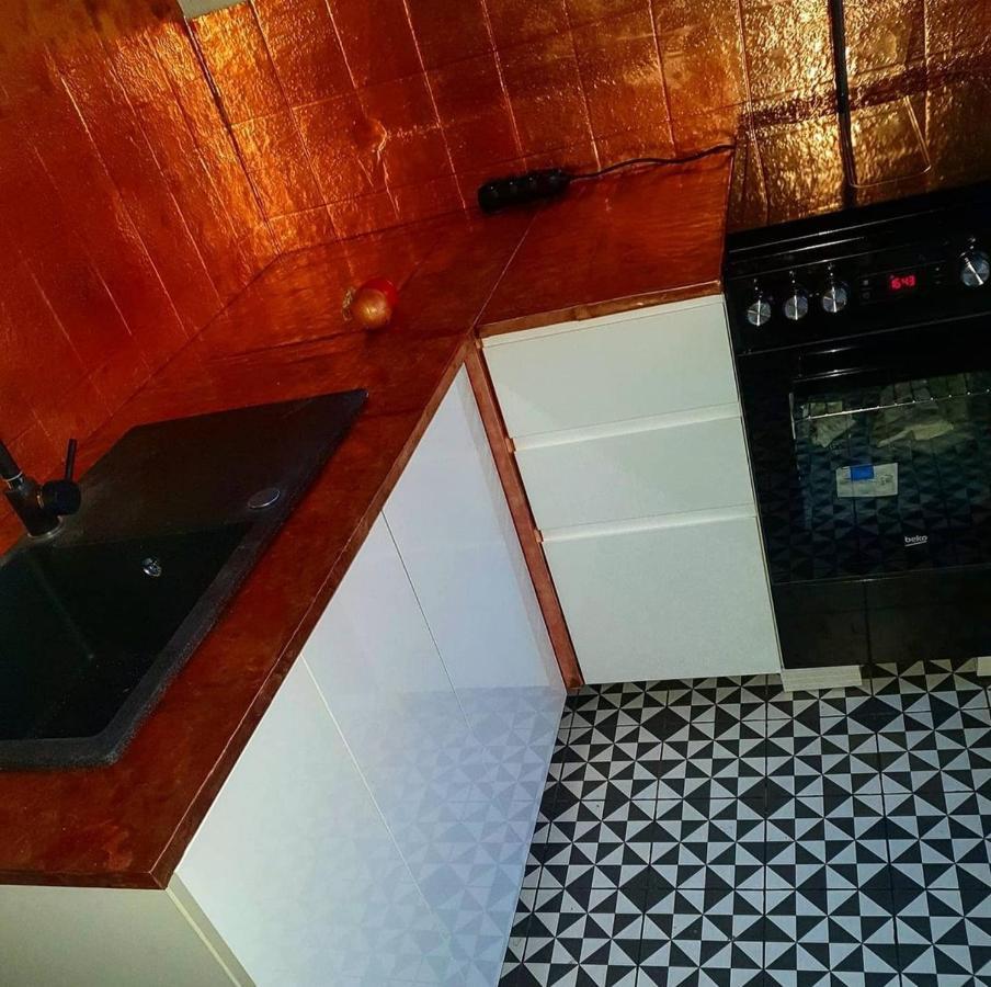 Private Apartament Wroniecka 6 - Parking Poznań Buitenkant foto