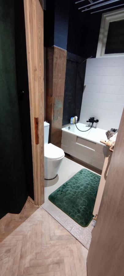 Private Apartament Wroniecka 6 - Parking Poznań Buitenkant foto