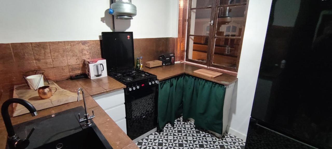 Private Apartament Wroniecka 6 - Parking Poznań Buitenkant foto